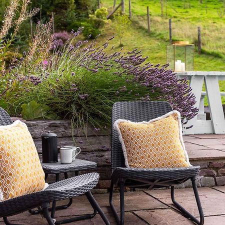 Hilltop View With Hot Tub بريكون المظهر الخارجي الصورة